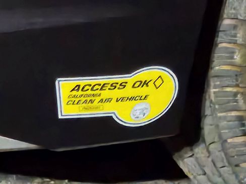 Used 2021 Audi e-tron Prestige w/ Prestige Package image 11