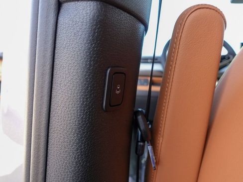 New 2025 Volkswagen ID. Buzz Pro S image 25