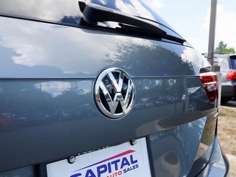 Used 2021 Volkswagen Tiguan S image 21