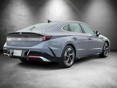 Certified 2025 Hyundai Sonata SEL FWD image 3