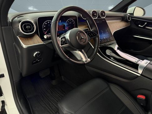 Used 2023 Mercedes-Benz GLC 300 image 4