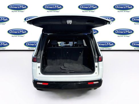 Used 2024 Jeep Wagoneer Series II w/ Flexible Seating Group RWD image 27
