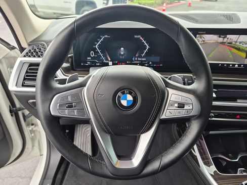 Used 2024 BMW X7 xDrive40i w/ Premium Package AWD/4WD image 18