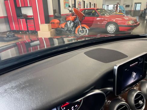 Used 2015 Mercedes-Benz C 300 4MATIC Sedan image 75