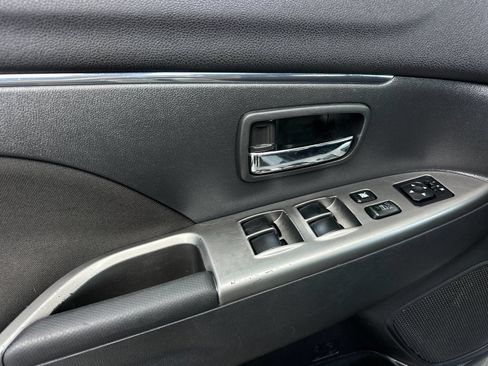 Used 2019 Mitsubishi Outlander Sport ES AWD/4WD image 10