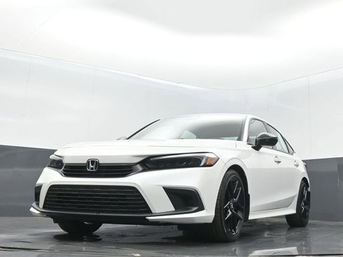 Certified 2024 Honda Civic Sport image 8