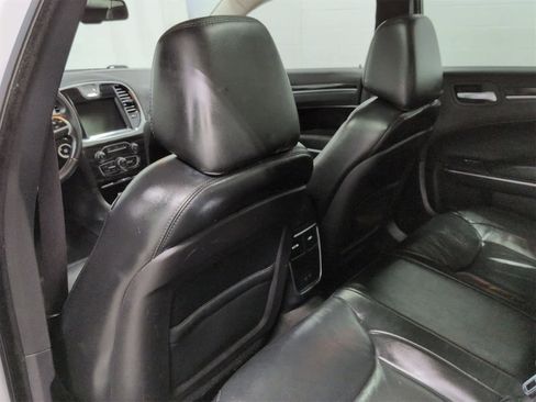 Used 2016 Chrysler 300 Touring w/ Limited Group image 19