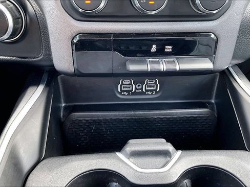 Used 2020 RAM 1500 Big Horn AWD/4WD image 15