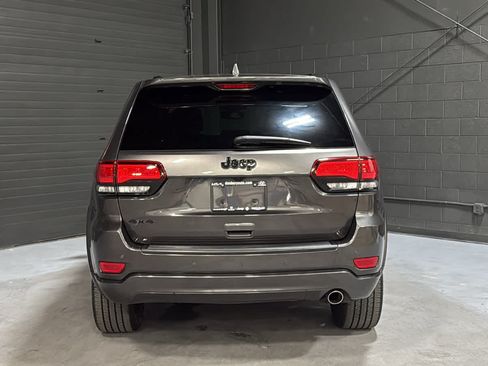 Used 2020 Jeep Grand Cherokee Altitude AWD/4WD image 5