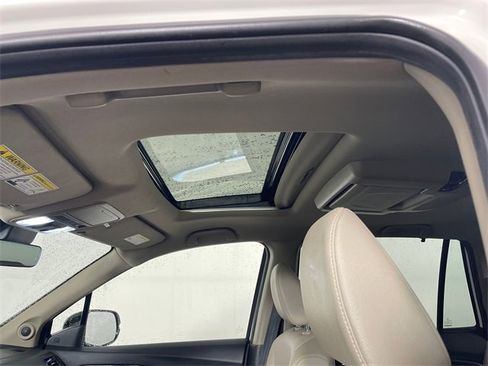 Used 2019 Honda Pilot Touring image 17