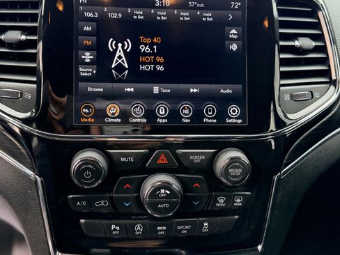 Used 2021 Jeep Grand Cherokee Limited image 15