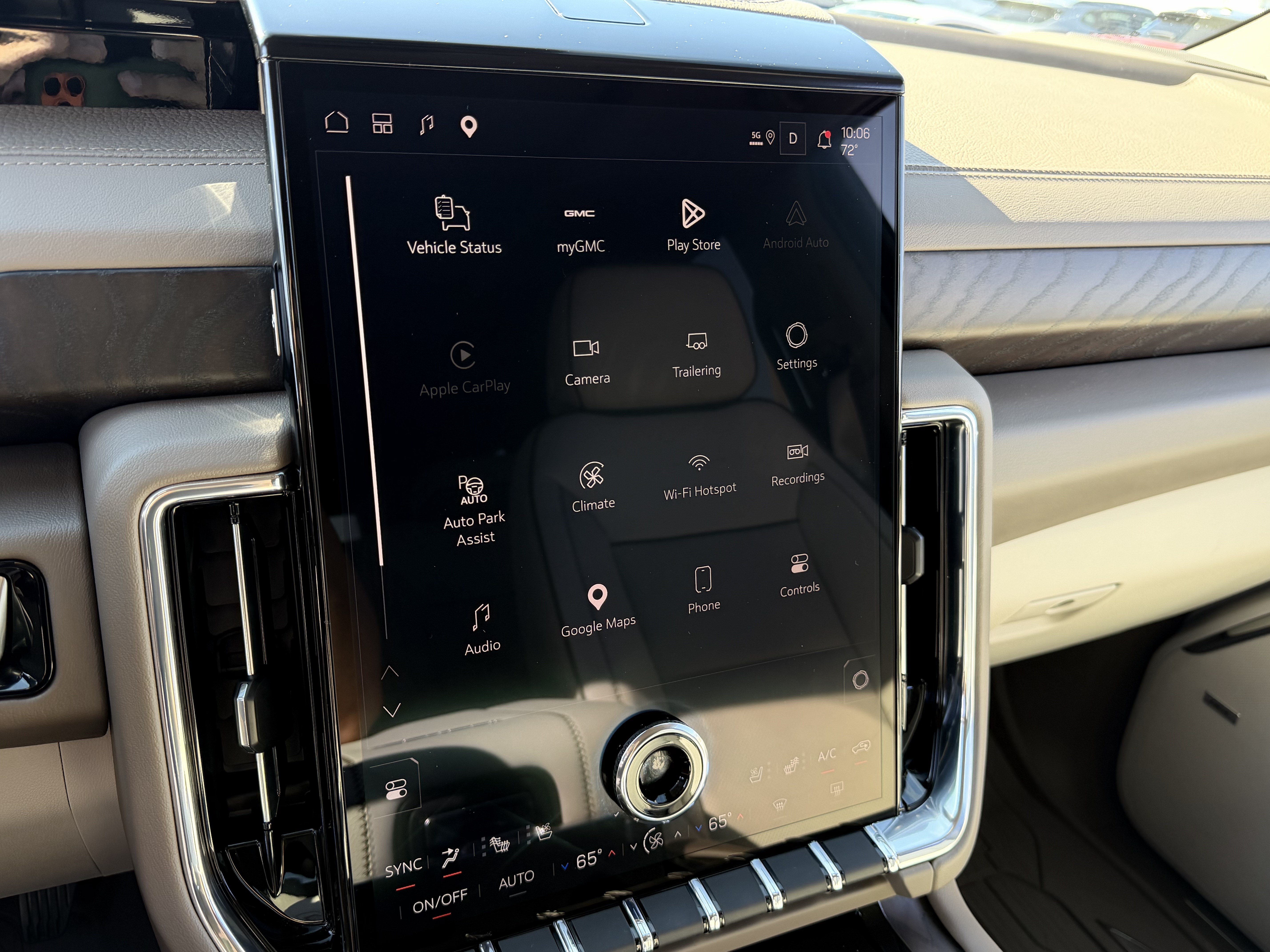 Used 2026 GMC Yukon Denali w/ Sun & Power Step Package RWD image 22