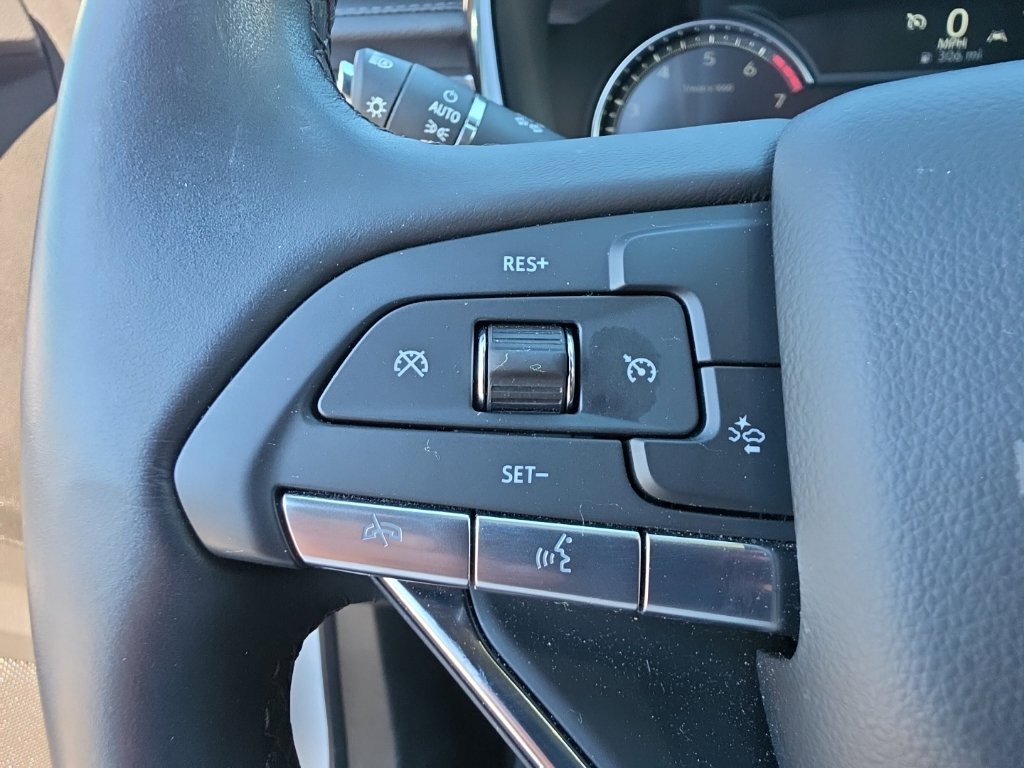 Used 2025 Cadillac XT6 Luxury FWD image 19