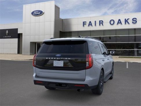 New 2025 Ford Expedition Active image 8