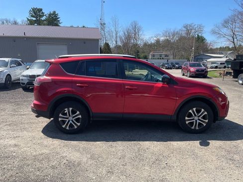Used 2016 Toyota RAV4 LE AWD/4WD image 4