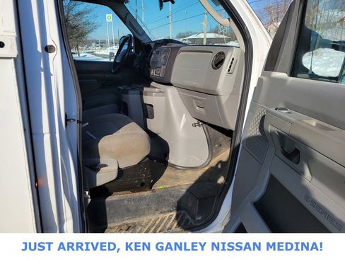Used 2012 Ford E-350 and Econoline 350 Super Duty w/ PWR Locks & Windows Group image 18