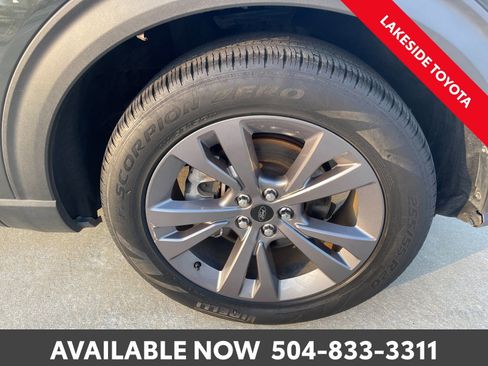 Used 2021 Ford Explorer XLT w/ Equipment Group 202A image 10