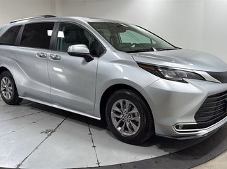 Used 2024 Toyota Sienna XLE video 3