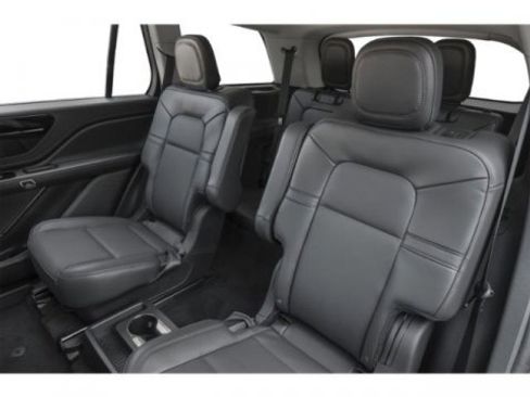 Certified 2025 Lincoln Aviator 2WD image 12