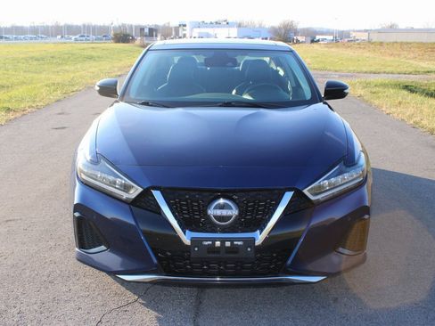 Used 2023 Nissan Maxima SL image 2