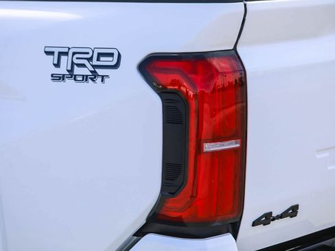 Used 2026 Toyota Tacoma TRD Sport AWD/4WD image 9