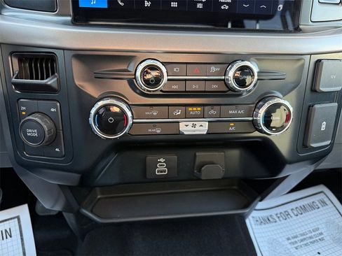 Used 2025 Ford F150 XLT w/ Equipment Group 301A Standard image 22
