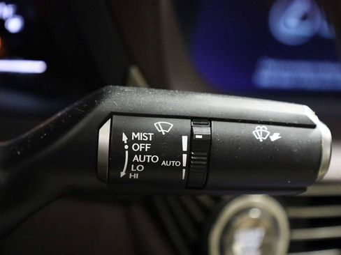 Used 2018 Lexus LS 500 w/ Interior Upgrade Package RWD image 28