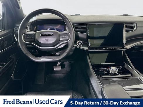 Used 2022 Jeep Wagoneer Series I w/ Premium Group I AWD/4WD image 30