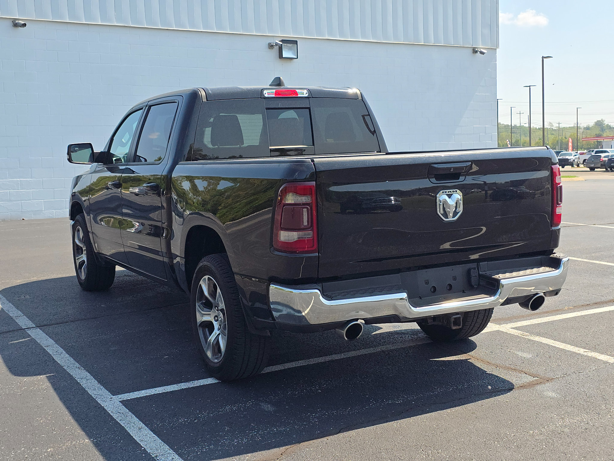 Used 2023 RAM 1500 Laramie AWD/4WD image 6