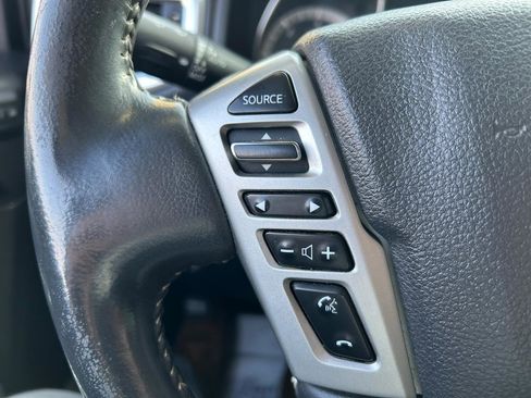 Used 2016 Nissan Titan PRO-4X w/ Pro-4x Convenience Package image 18