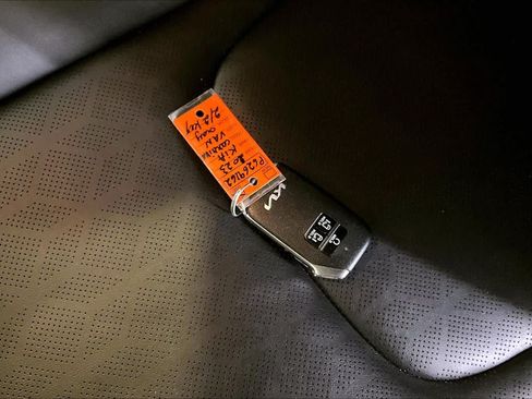Used 2023 Kia Carnival LX FWD image 28
