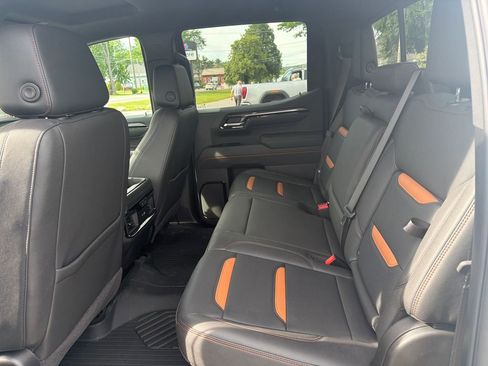 Used 2025 GMC Sierra 1500 AT4 w/ AT4 Premium Package AWD/4WD image 26