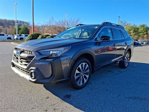 Used 2023 Subaru Outback Limited image 3
