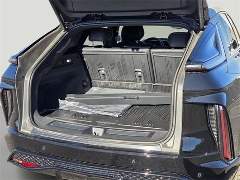 New 2026 Cadillac Lyriq V image 17