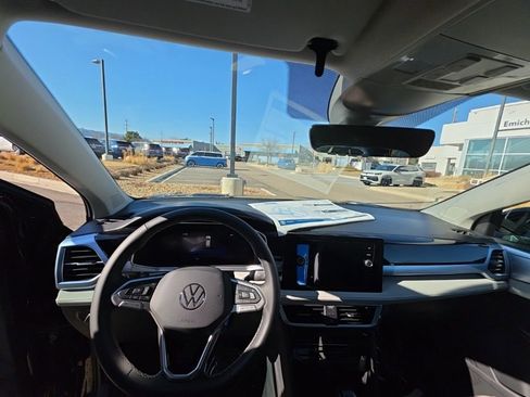 New 2026 Volkswagen Taos SE AWD/4WD image 15