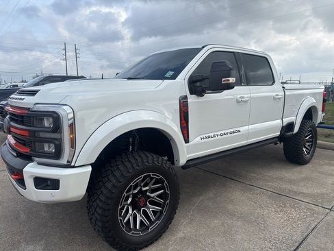 Used 2024 Ford F250 Lariat w/ Lariat Ultimate Package image 2