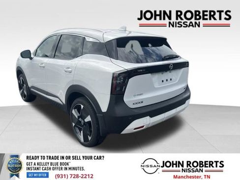 Used 2025 Nissan Kicks SR FWD image 10