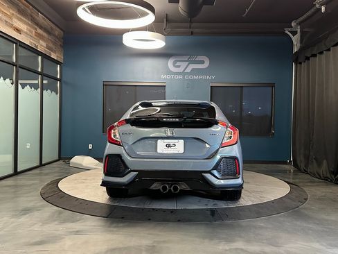 Used 2018 Honda Civic Sport image 4