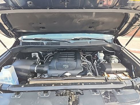 Used 2021 Toyota Tundra Limited w/ Limited Premium Package image 33