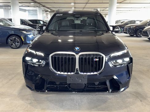 Used 2025 BMW X7 M60i AWD/4WD image 3