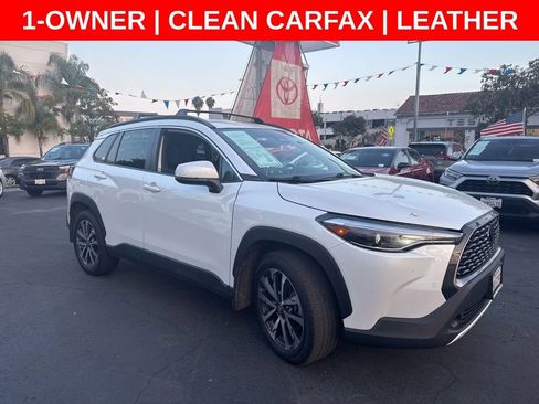 Used 2023 Toyota Corolla Cross XLE w/ Convenience Package FWD image 1