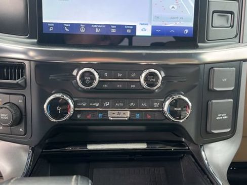 Used 2022 Ford F150 Lariat w/ Equipment Group 502A High AWD/4WD image 16