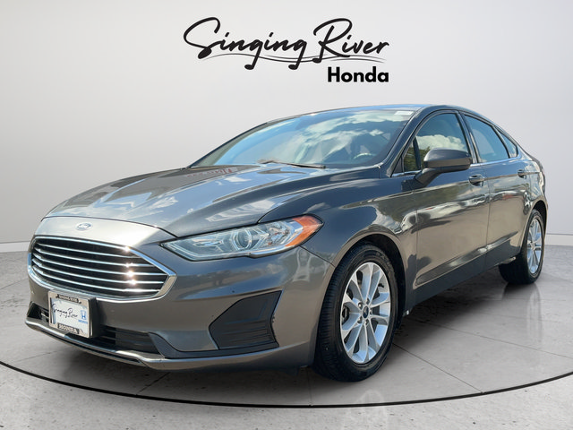 Used 2020 Ford Fusion SE FWD image 3