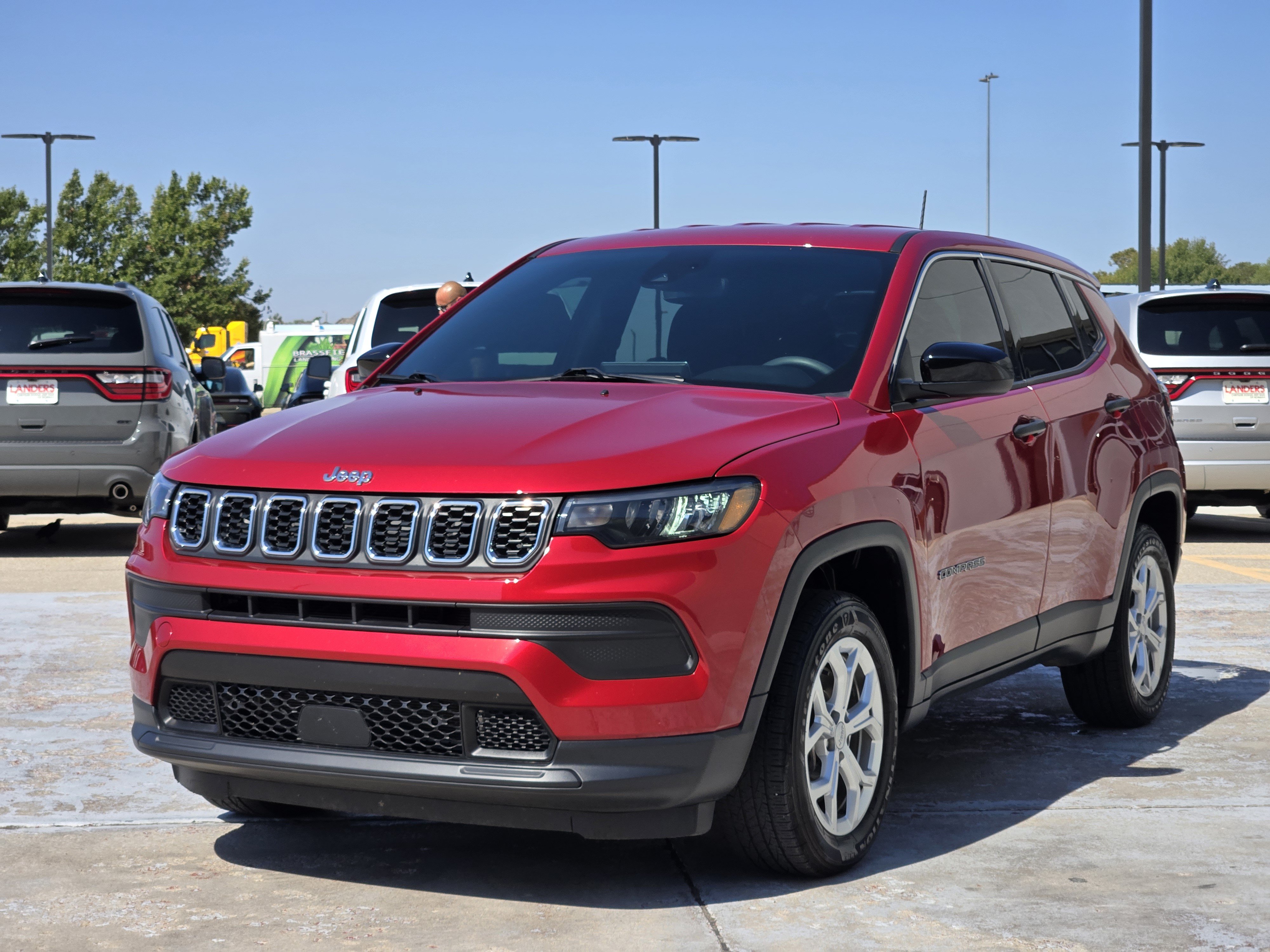 Used 2024 Jeep Compass Sport AWD/4WD image 4