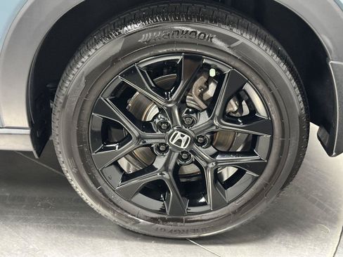 Certified 2025 Honda HR-V Sport image 19