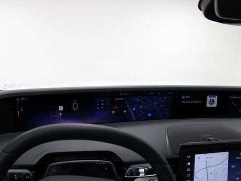 New 2026 Lincoln Nautilus Premier image 33