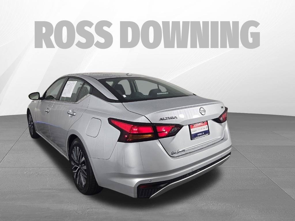 Used 2024 Nissan Altima 2.5 SV FWD image 4