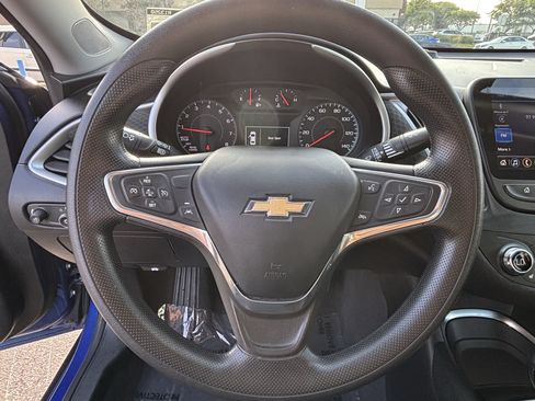 Used 2023 Chevrolet Malibu LT FWD image 24
