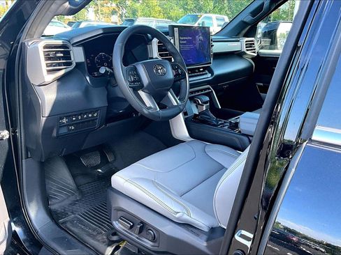 Used 2026 Toyota Tundra Limited AWD/4WD image 13