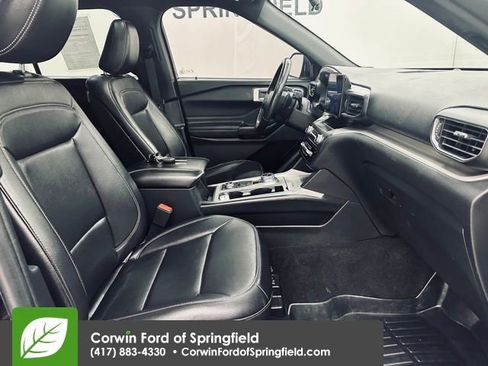 Used 2020 Ford Explorer XLT w/ Equipment Group 202A image 9